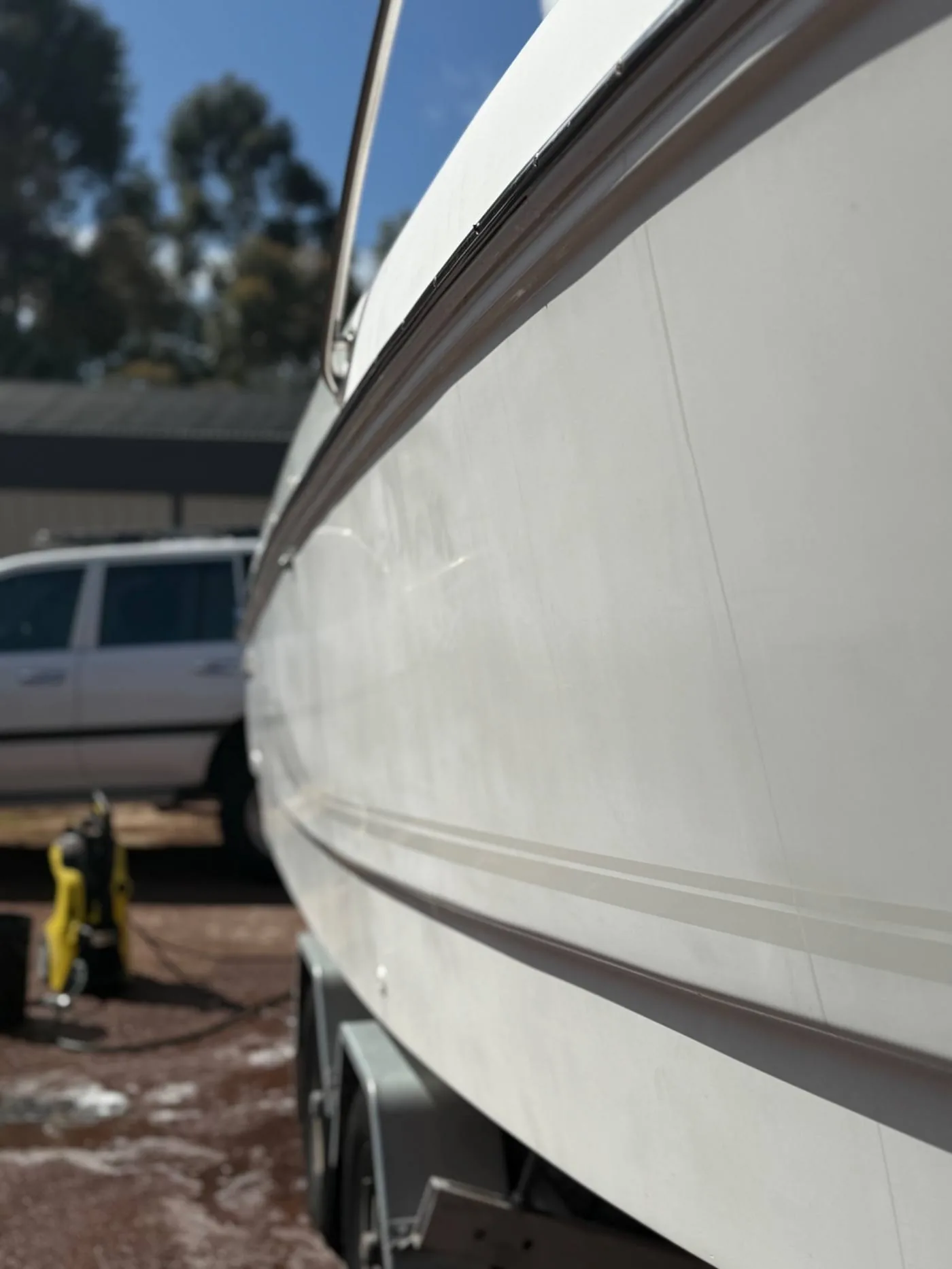 Before hull polish Perth — dull oxidised gelcoat on boat hull